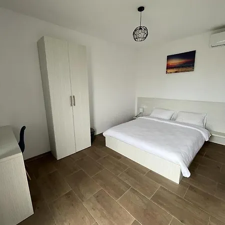 Glow De Inchiriat 3* Costinesti