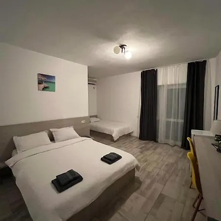 Glow De Inchiriat 3* Costinesti