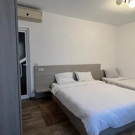 Guest house Glow De Inchiriat 3*