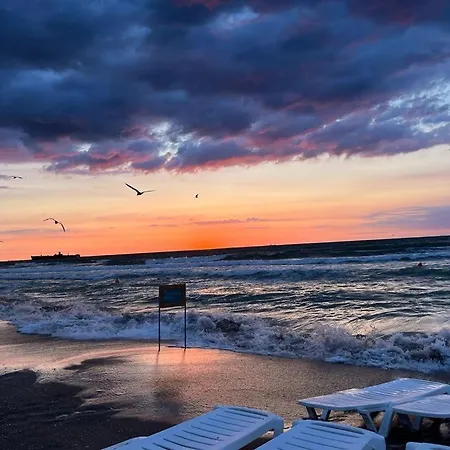 Glow De Inchiriat Guest house