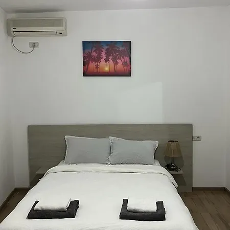 Guest house Glow De Inchiriat Costinesti