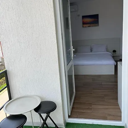 Glow De Inchiriat Guest house