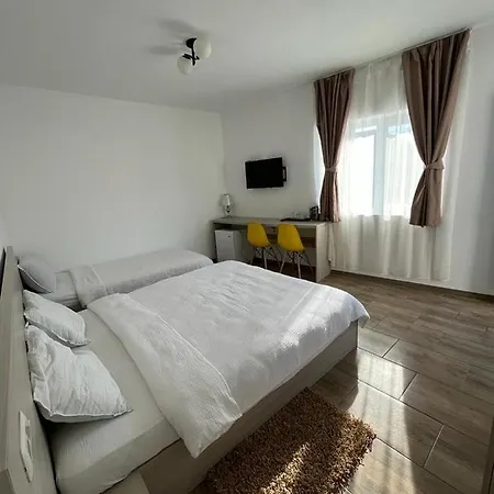 Guest house Glow De Inchiriat