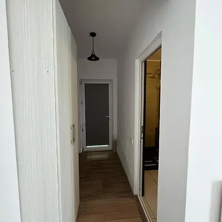 Guest house Glow De Inchiriat 3*