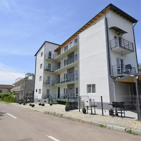 Glow De Inchiriat 3* Costinesti