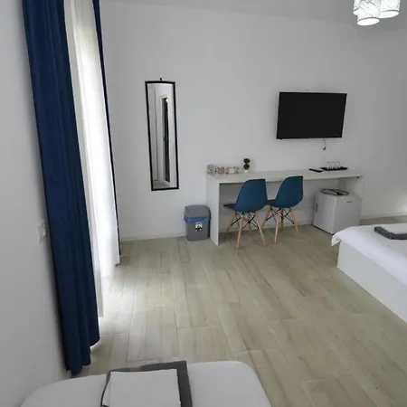 Glow De Inchiriat 3* Costinesti