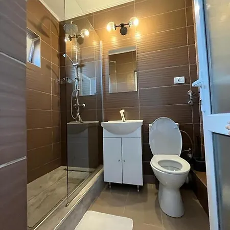 Glow De Inchiriat 3*