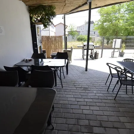 Vendégház Glow De Inchiriat 3*