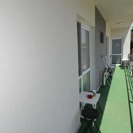 Glow De Inchiriat Vendégház Costinești